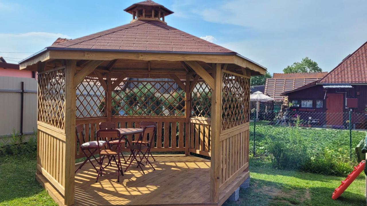 Holidayhouse Chalupa Alzbetka Vazec Bagian luar foto